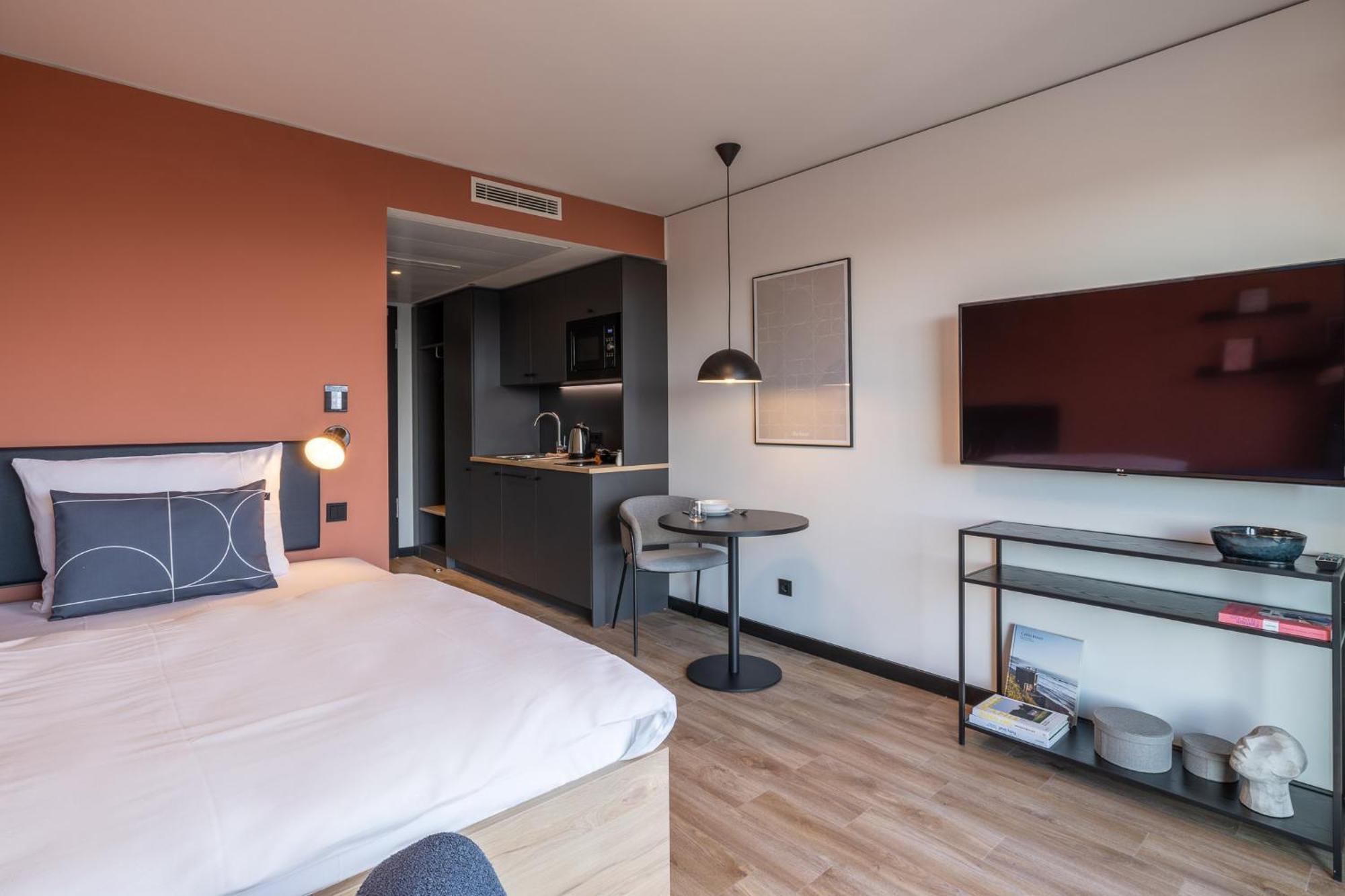 The Base Munich Hotel Ngoại thất bức ảnh