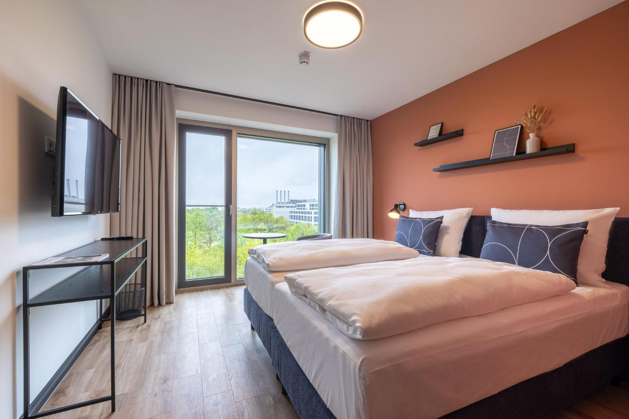 The Base Munich Hotel Ngoại thất bức ảnh